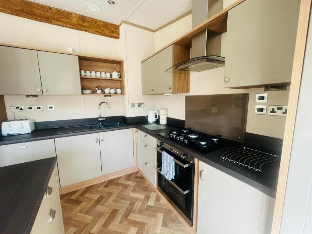 Rosie'S Rest With Hot Tub Villa Barmby on the Moor ภายนอก รูปภาพ
