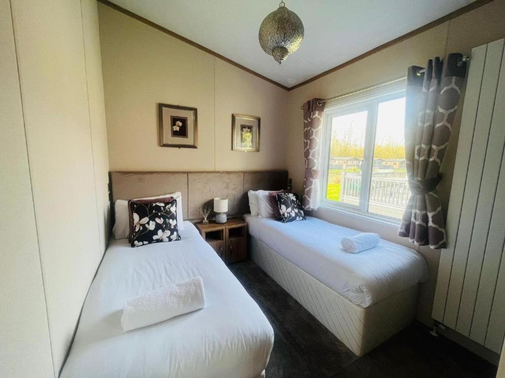 Rosie'S Rest With Hot Tub Villa Barmby on the Moor ภายนอก รูปภาพ