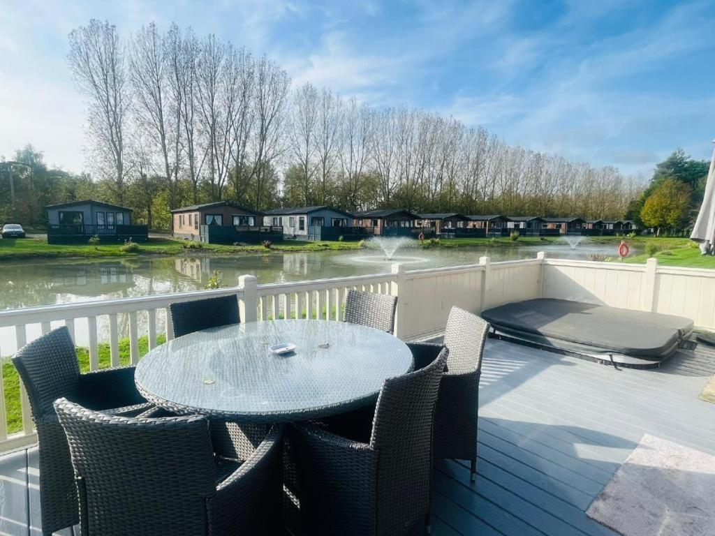 Rosie'S Rest With Hot Tub Villa Barmby on the Moor ภายนอก รูปภาพ