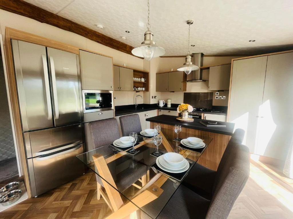 Rosie'S Rest With Hot Tub Villa Barmby on the Moor ภายนอก รูปภาพ