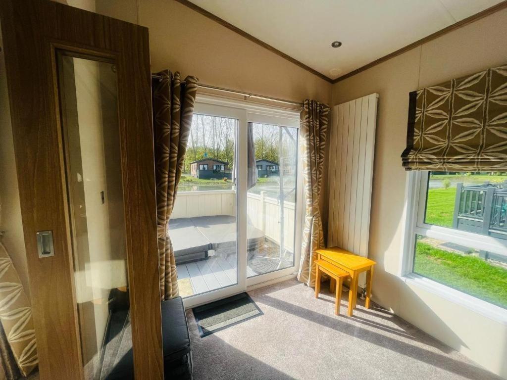 Rosie'S Rest With Hot Tub Villa Barmby on the Moor ภายนอก รูปภาพ