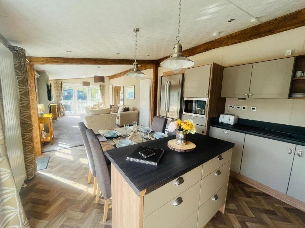 Rosie'S Rest With Hot Tub Villa Barmby on the Moor ภายนอก รูปภาพ