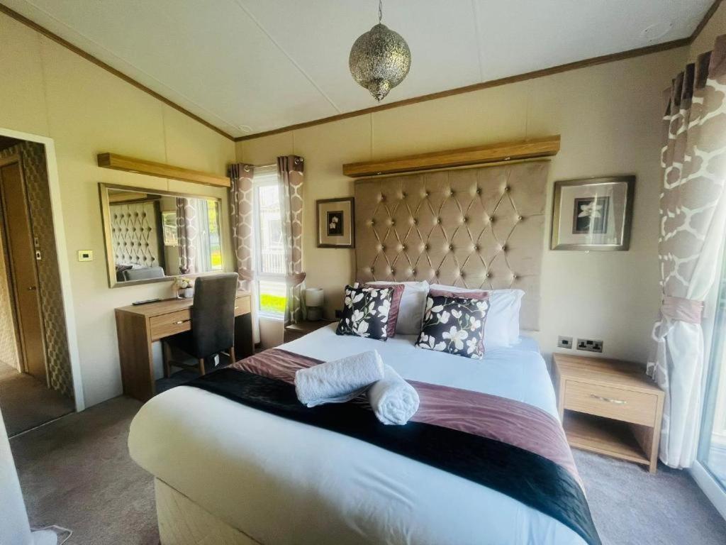 Rosie'S Rest With Hot Tub Villa Barmby on the Moor ภายนอก รูปภาพ