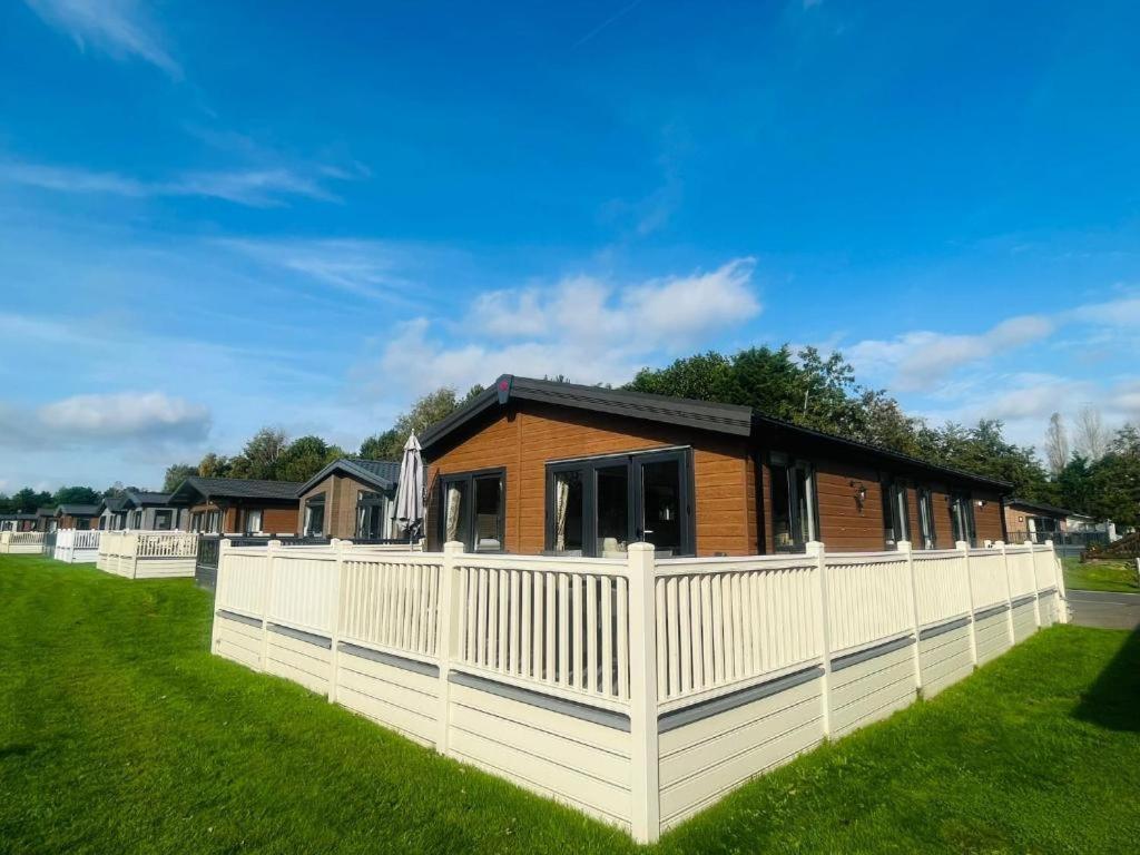 Rosie'S Rest With Hot Tub Villa Barmby on the Moor ภายนอก รูปภาพ